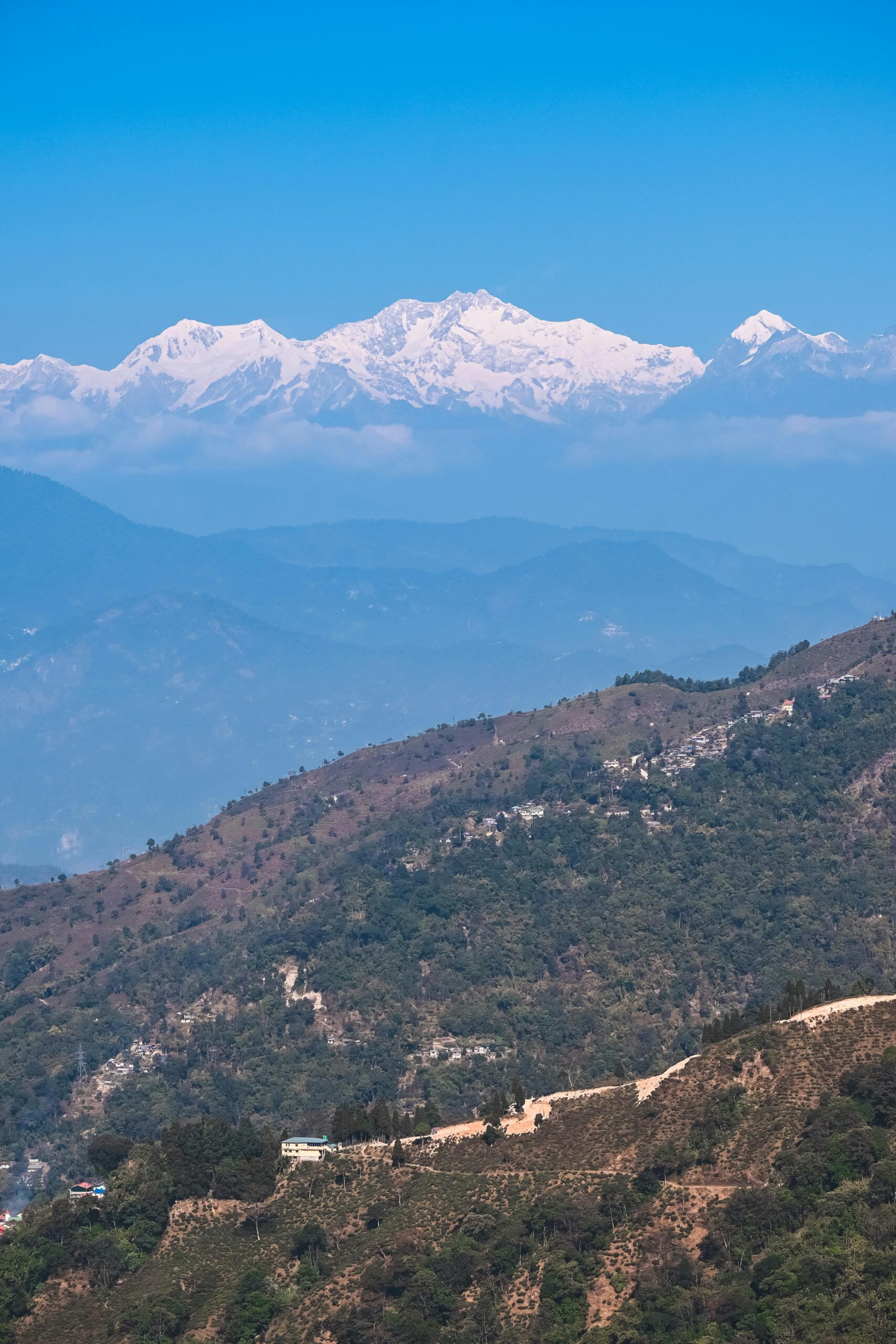 A breathtaking shot of Kanchenjunga mountain range from Darjeeling, India.